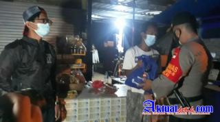 Petugas Gabungan Kabupaten Gianyar Gelar Patroli Skala Besar dan Bagikan Sembako