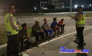 Polsek Tebing Tinggi Melaksanakan Patroli Guna Mempersempit Penyebaran Virus Covid 19