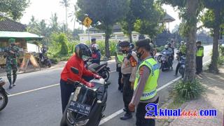 Polres Gianyar Tetap Memberlakukan Penyekatan di Beberapa Jalur Perlintasan
