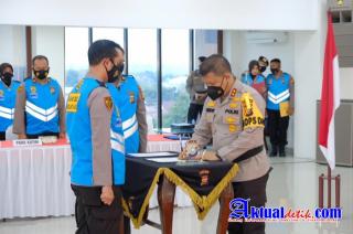 Rekrutmen Bersih Dan Transparan, Panitia Dan Peserta Seleksi SIP di Polda Riau Angkat Sumpah