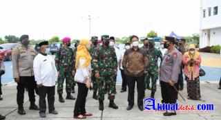 Panglima, Kapolri dan Menkes Tinjau Rusun Nagrak dan Beberapa Posko PPKM Mikro di Jakarta