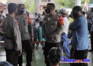 Antusiasme Para Lansia Dalam Gerai Vaksin Presisi di Desa Serongga Gianyar