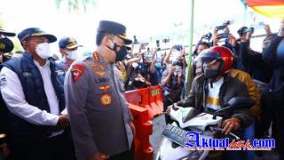 Wisatawan Padati Bali Saat Libur Lebaran, Kapolri Ingatkan Prokes Diperketat