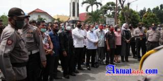 Temui Pengunjuk rasa Protes UU Cipta Kerja, Walikota : Terima Kasih Sudah Tertib