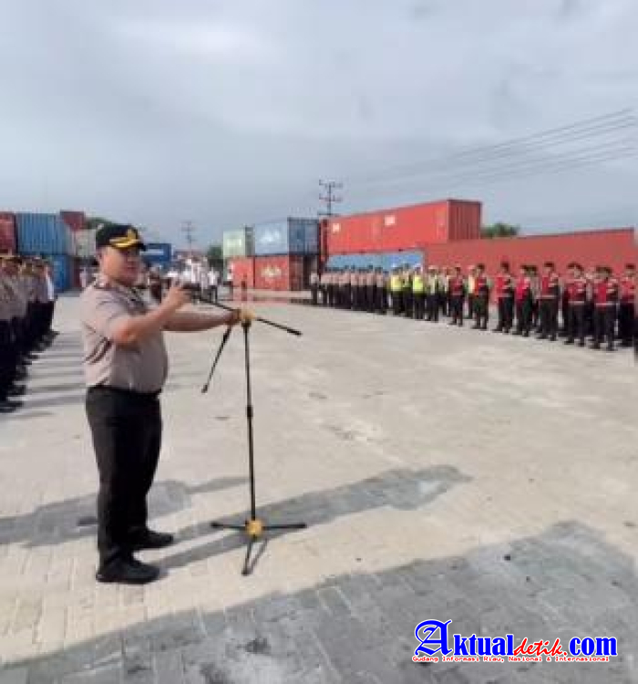 Kapolres Pelabuhan Belawan Pimpin Apel Jam Pimpinan di Depo Peti Kemas