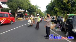 Tingginya Aktifitas Masyarakat Personil Polri Selalu Hadir di Pagi Hari