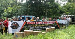 Gelar Baksos, Toyota Land Cruiser Indonesia (TLCI) Chapter #2 Riau Berhasil Terobos Daerah Terisolir