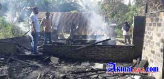 Rumah Warga di Beringin Ludes Dilalap Si jago Merah !!! Ini Penyebabnya