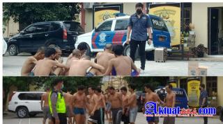 Dengan Pengawalan Ketat 88 Orang Tahanan Polsek Medan Helvetia Diberi Kesempatan Berjemur Diri