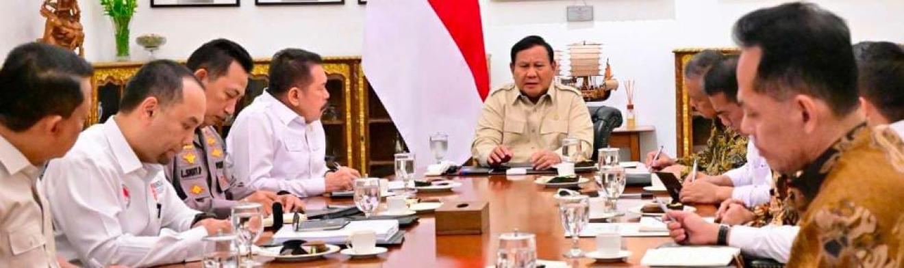 Gawattt.. Presiden Tiba-Tiba Panggil Para Pimpinan Institusi Penting Negara, Ada Apa?? 