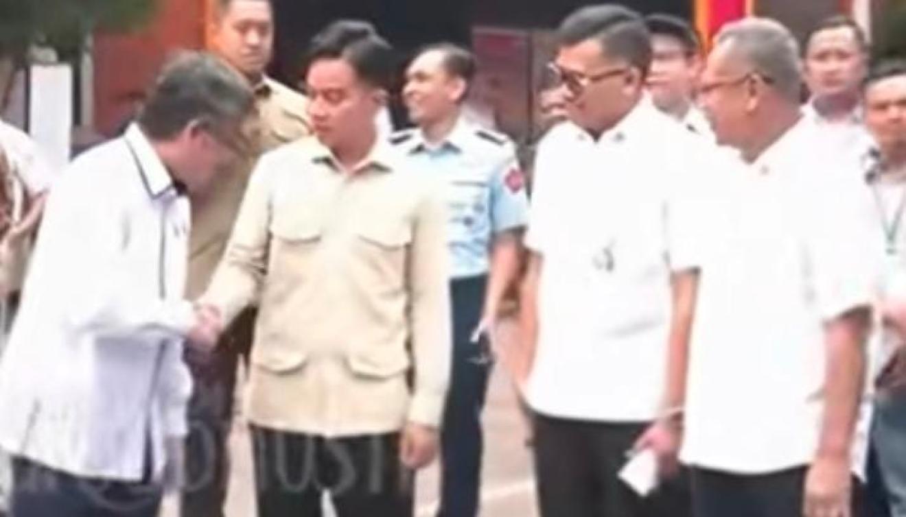 Berita VIDEO: Daya Tarik Gibran Mulai Tak Terbendung, Diam Di tengah Badai, Pilihan Terbaik