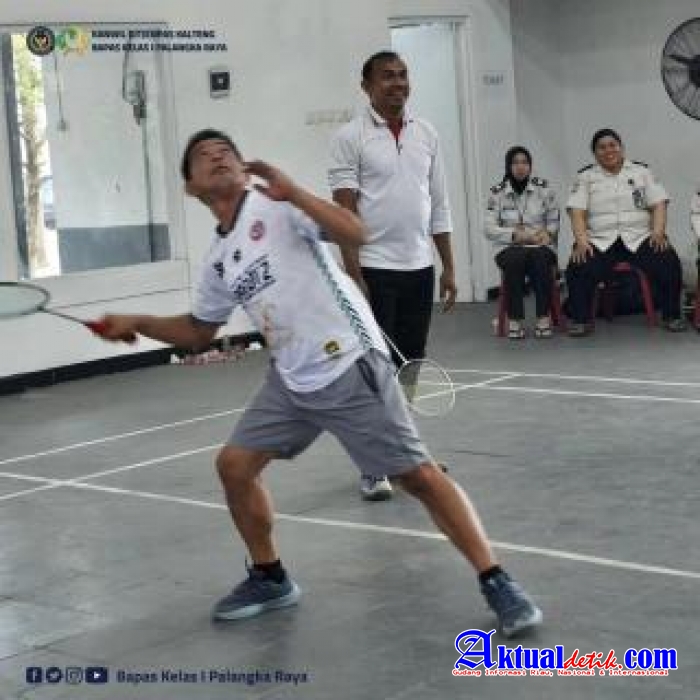 Kobarkan Semangat Kemerdekaan, Bapas Palangka Raya Tampil Apik Di Pertandingan Badminton