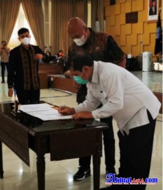 Bupati Karo Tanda Tangani Komitmen 5M Bersama Gubsu