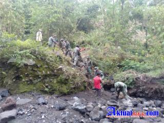 Pra TMMD Ke-111 Bangun Jembatan Kodim 1623/Karangasem di Sungai Sabuh Bukit Galah, di Kebut