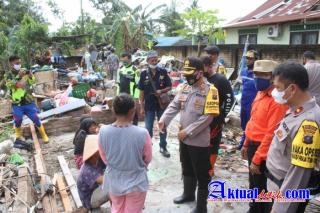 Kapolres Sergai Lakukan Baksos kepada Korban Bencana Angin Puting Beliung