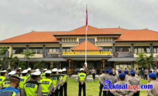 Kapolres Klungkung Tekankan Personil Untuk Laksanakan Program Prioritas Kapolri Pada Apel Jam Pimpin