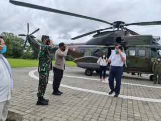 Kapolres Simalungun Sambut Kedatangan Menteri Luhut Binsar Panjaitan dan Rombongan di Hotel Niagara 