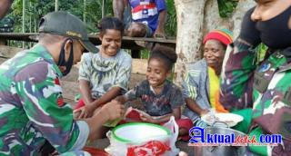 Keren, Prajurit TNI Ajari Mama-mama di Papua Membuat Kue