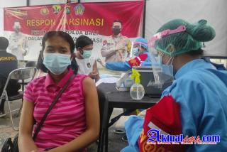 Agar Terbentuk Herd Immunity, Polres Gianyar Lanjutkan Gerai Vaksin Presisi Tahap Kedua