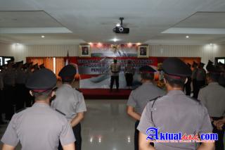Kapolres Tabanan Pimpin Upacara Kenaikan Pangkat dan Anggota Masuki Masa Purna Tugas