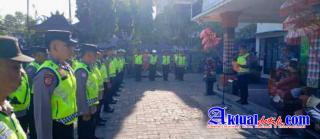 Kapolsek Denpasar Timur (Dentim) Pimpin Apel Kesiapan Pengamanan Jalur Kunjungan Kerja Presiden RI