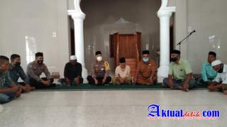 Kapolres Lhokseumawe Serahkan Bantuan Mimbar Khutbah di Masjid Baiturrahman Meurah Mulia