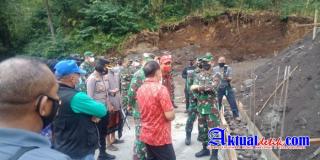 Kunjungan Aster Kasad Dalam Rangka Wasev TMMD Ke-111 Tahun 2021 di Wilayah Desa Sebudi