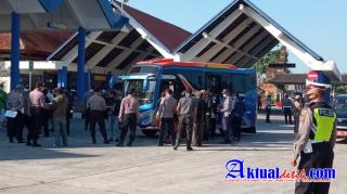 Tingkatkan KRYD Puluhan Personil Gabungan Lakukan Razia Di Terminal Mengwi