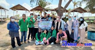 Bank Sampah STAI MU Bersihkan Pantai Dompak
