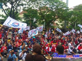 11 Buruh Pendemo Tolak UU Ciptaker Semarang Positif Covid-19