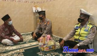 Jelang Idul Fitri 1442 H, Kapolsek Gianyar Sambangi Ketua PHBI Kabupaten Gianyar