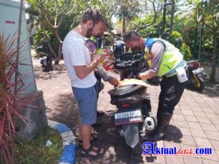 Sehari Polresta Denpasar  Tilang Puluhan WNA Yang Melanggar Lalulintas